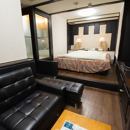 Hotel Candy Hall (Adults Only) Osaka Esterno foto