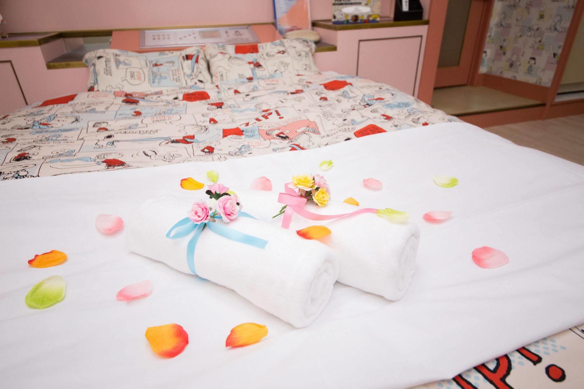 Hotel Candy Hall (Adults Only) Osaka Esterno foto