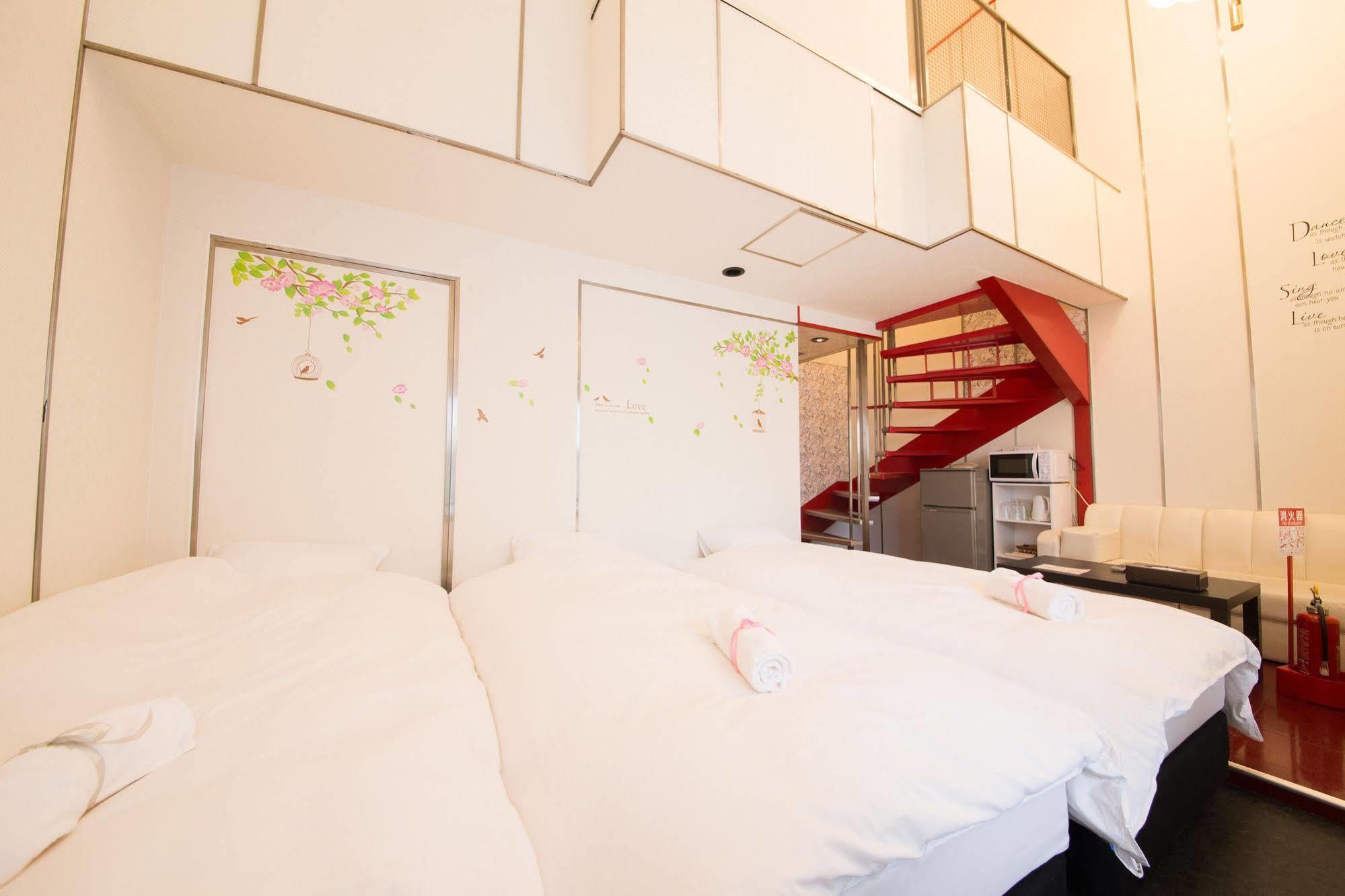 Hotel Candy Hall (Adults Only) Osaka Esterno foto