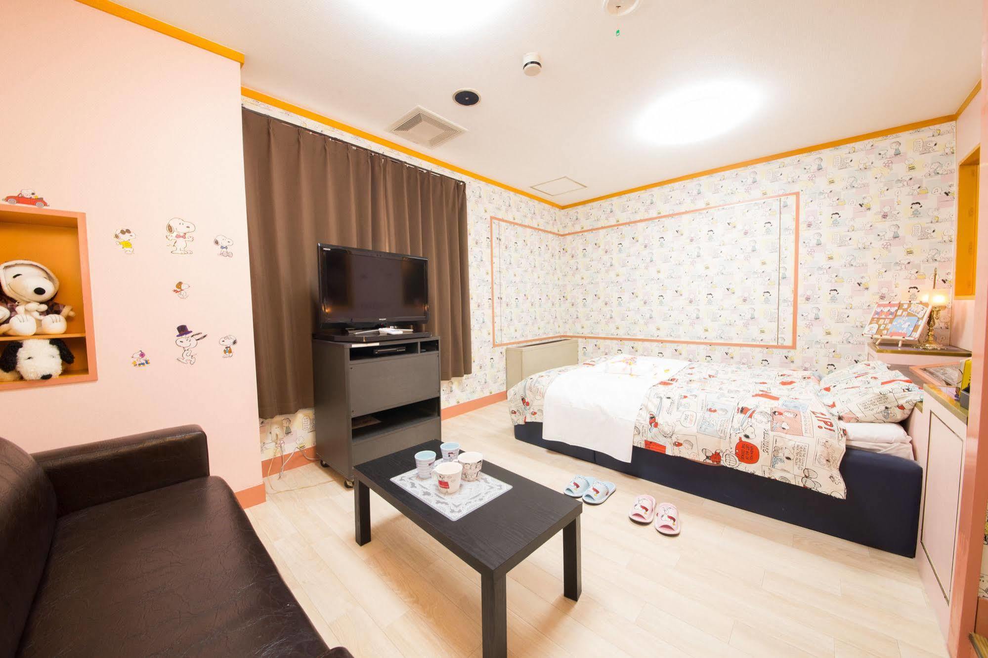 Hotel Candy Hall (Adults Only) Osaka Esterno foto