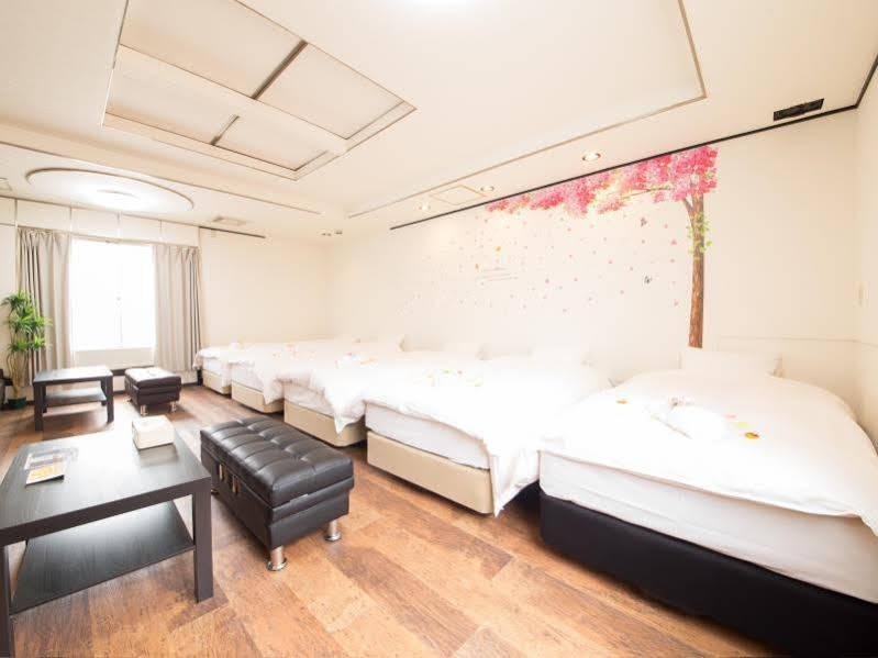 Hotel Candy Hall (Adults Only) Osaka Esterno foto