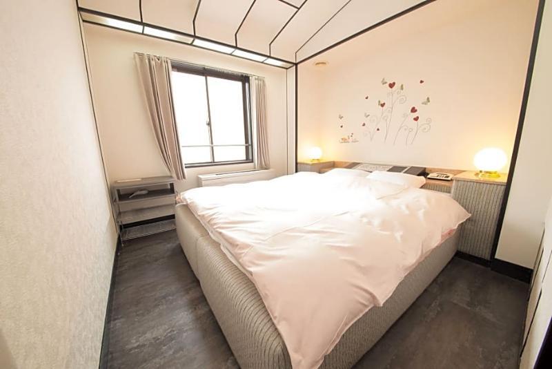 Hotel Candy Hall (Adults Only) Osaka Esterno foto